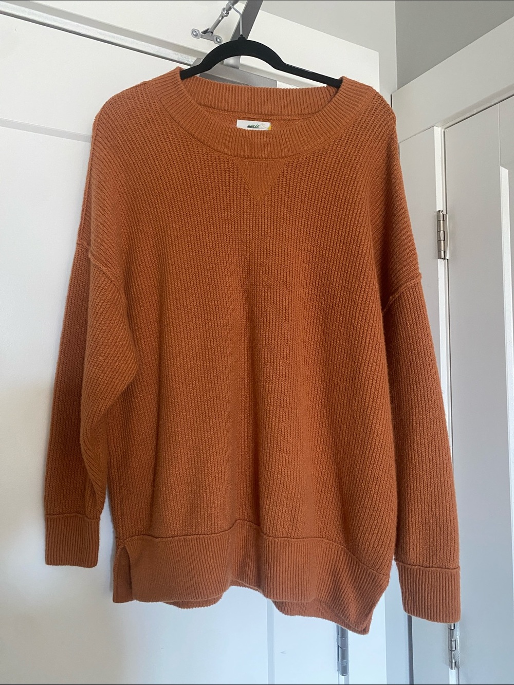 AERIE LARGE SWEATER